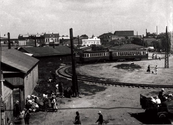 Краснодарский «майдан»: как провокаторы зажгли рыночную толпу и попытались разгромить крайком () Краснодарский «майдан»: как провокаторы зажгли рыночную толпу и попытались разгромить крайком