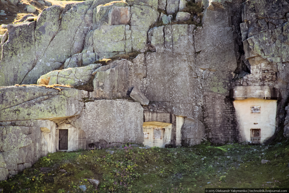 Крепость перевала Сен-Готард. Artilleriewerk San Carlo. () Крепость перевала Сен-Готард. Artilleriewerk San Carlo.
