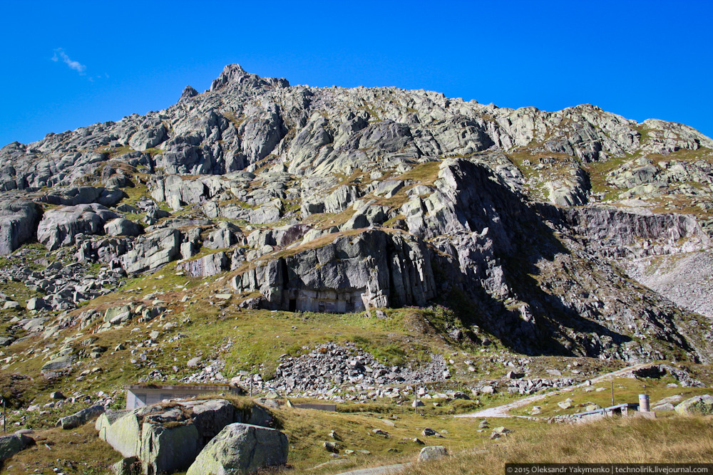 Крепость перевала Сен-Готард. Artilleriewerk San Carlo. () Крепость перевала Сен-Готард. Artilleriewerk San Carlo.