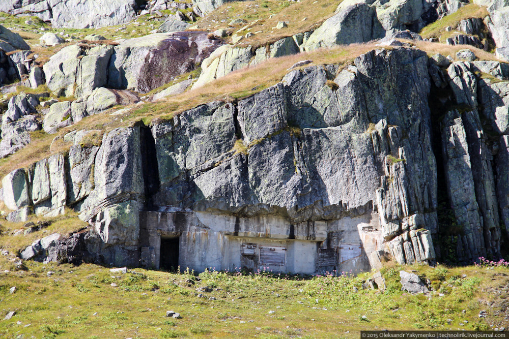 Крепость перевала Сен-Готард. Artilleriewerk San Carlo. () Крепость перевала Сен-Готард. Artilleriewerk San Carlo.
