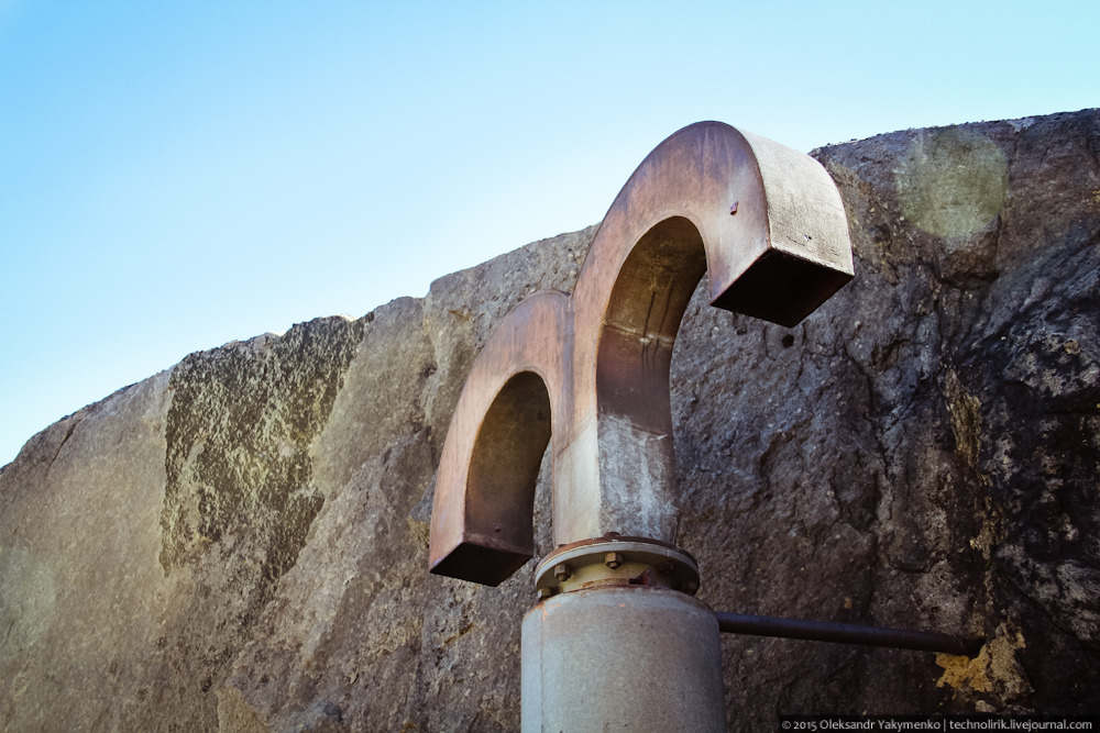 Крепость перевала Сен-Готард. Artilleriewerk San Carlo. () Крепость перевала Сен-Готард. Artilleriewerk San Carlo.