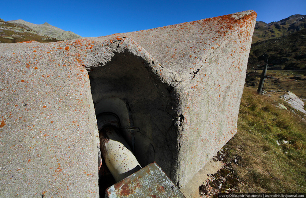 Крепость перевала Сен-Готард. Artilleriewerk San Carlo. () Крепость перевала Сен-Готард. Artilleriewerk San Carlo.