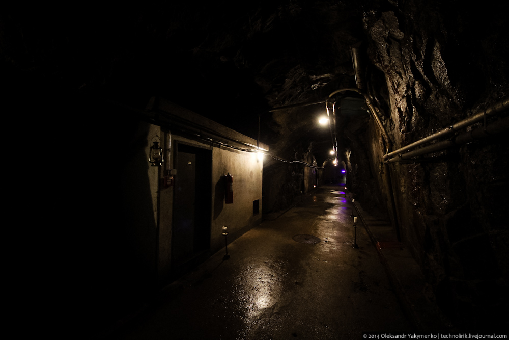 Крепость перевала Сен-Готард. Artilleriewerk San Carlo. () Крепость перевала Сен-Готард. Artilleriewerk San Carlo.