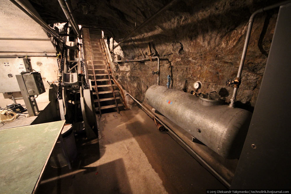 Крепость перевала Сен-Готард. Artilleriewerk San Carlo. () Крепость перевала Сен-Готард. Artilleriewerk San Carlo.