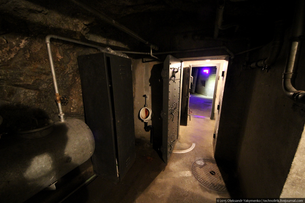 Крепость перевала Сен-Готард. Artilleriewerk San Carlo. () Крепость перевала Сен-Готард. Artilleriewerk San Carlo.