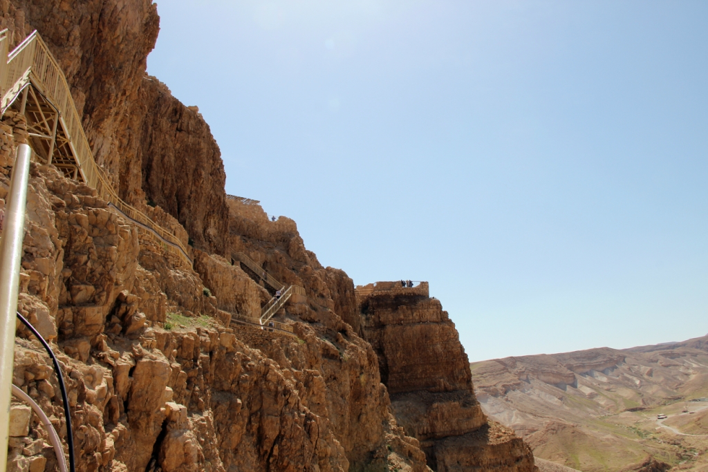 Масада — самая захватывающая крепость древней Палестины () Масада — самая захватывающая крепость древней Палестины