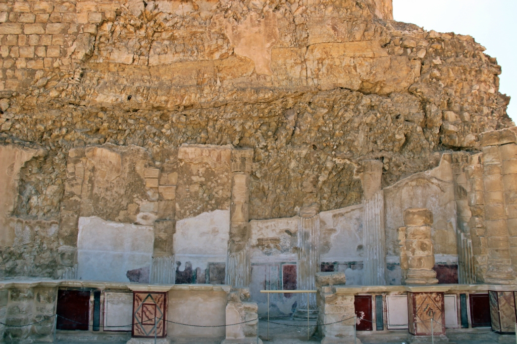 Масада — самая захватывающая крепость древней Палестины () Масада — самая захватывающая крепость древней Палестины