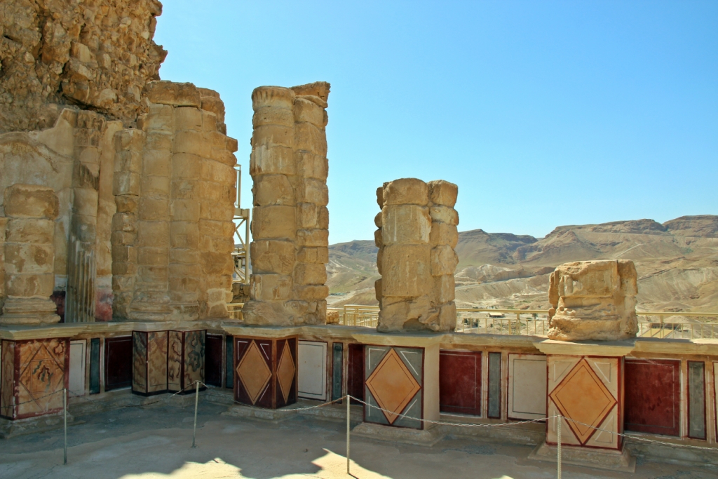 Масада — самая захватывающая крепость древней Палестины () Масада — самая захватывающая крепость древней Палестины