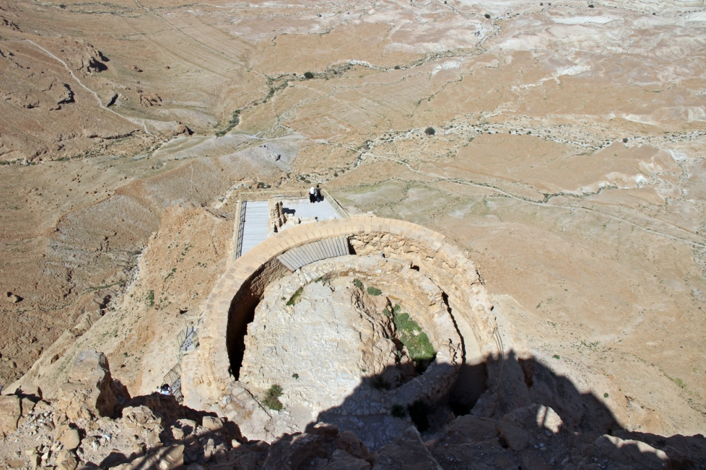 Масада — самая захватывающая крепость древней Палестины () Масада — самая захватывающая крепость древней Палестины