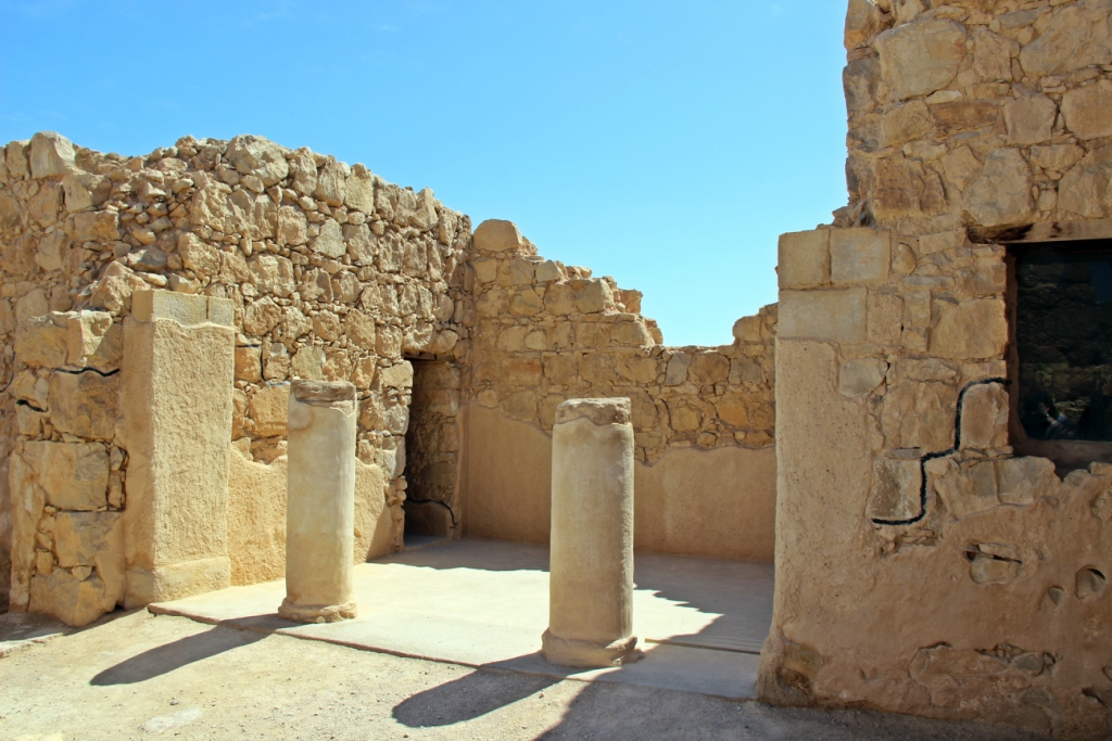 Масада — самая захватывающая крепость древней Палестины () Масада — самая захватывающая крепость древней Палестины