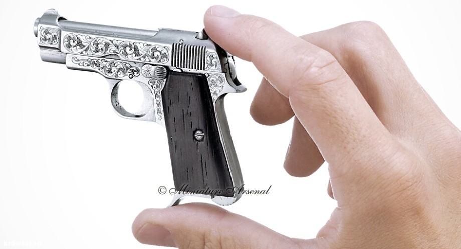 Миниатюрные модели оружия () Миниатюрные модели оружия