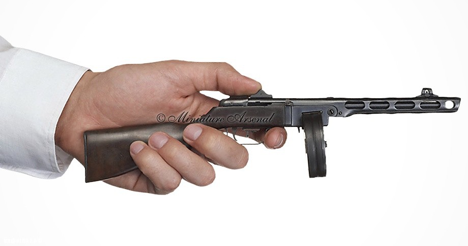 Миниатюрные модели оружия () Миниатюрные модели оружия