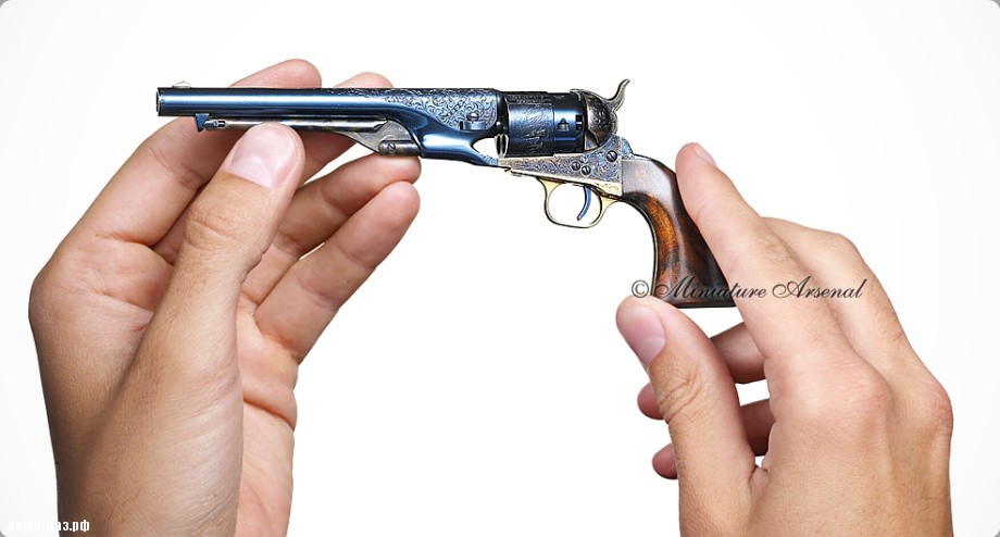 Миниатюрные модели оружия () Миниатюрные модели оружия