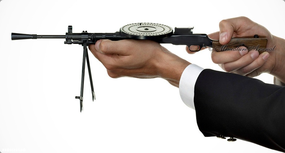 Миниатюрные модели оружия () Миниатюрные модели оружия