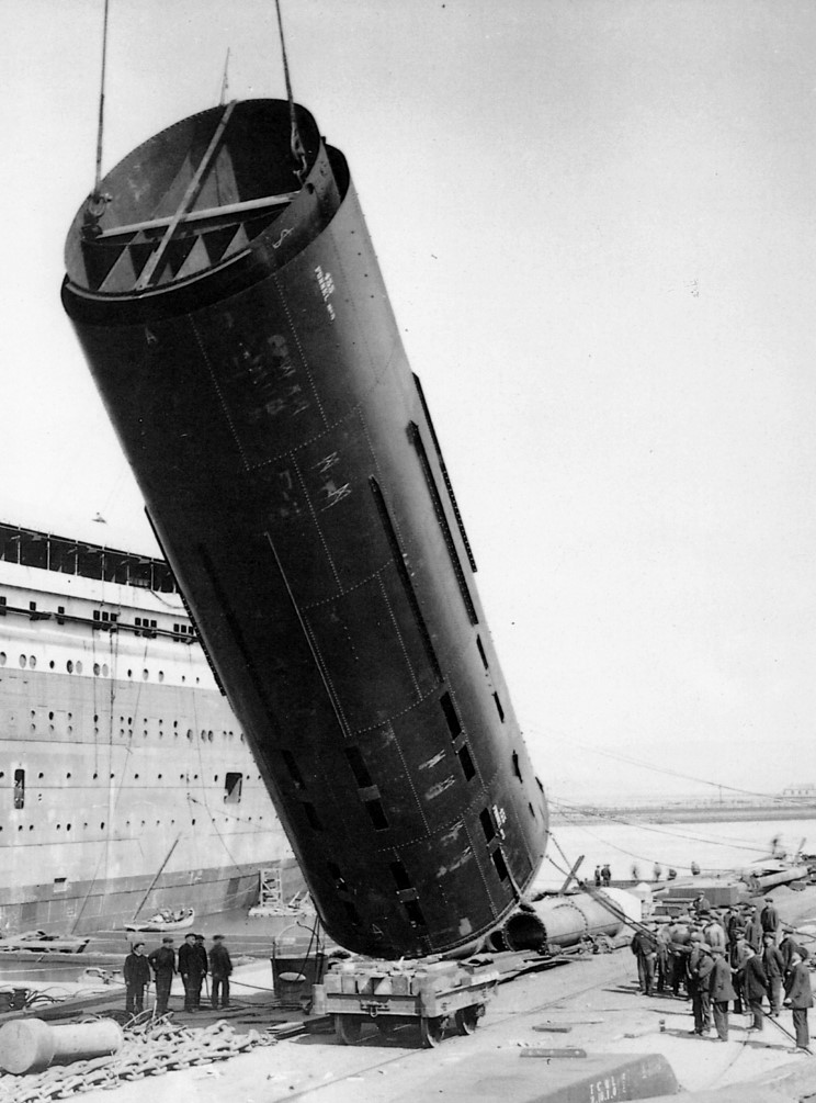 Младший брат "Титаника" () Младший брат "Титаника"