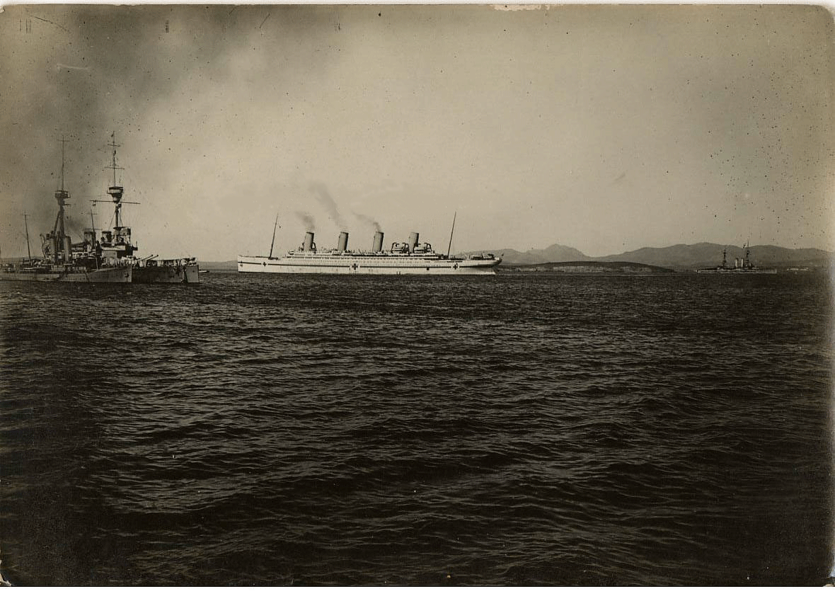 Младший брат "Титаника" () Младший брат "Титаника"