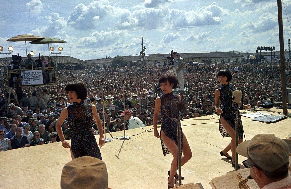 Начало войны во Вьетнаме: Часть 1 () Начало войны во Вьетнаме: Часть 1