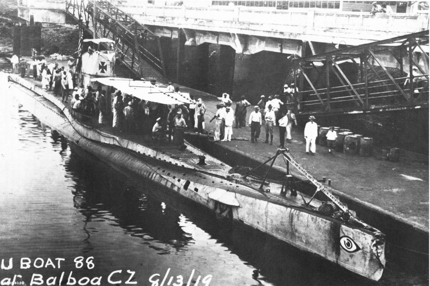 Немецкая подлодка времен ПМВ.