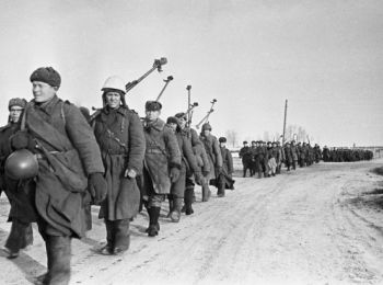 ОНИ СТРЕЛЯЛИСЬ ЗА РОДИНУ