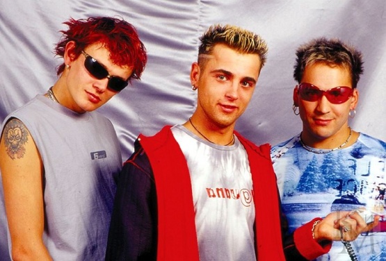 Популярные музыкальные группы 90-х () Популярные музыкальные группы 90-х