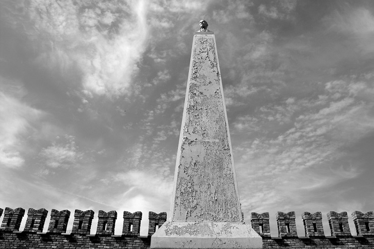 Прогноз Ахиезера из 1979 года: Перестройка, авторитаризм, архаизация, конец имперства () Прогноз Ахиезера из 1979 года: Перестройка, авторитаризм, архаизация, конец имперства