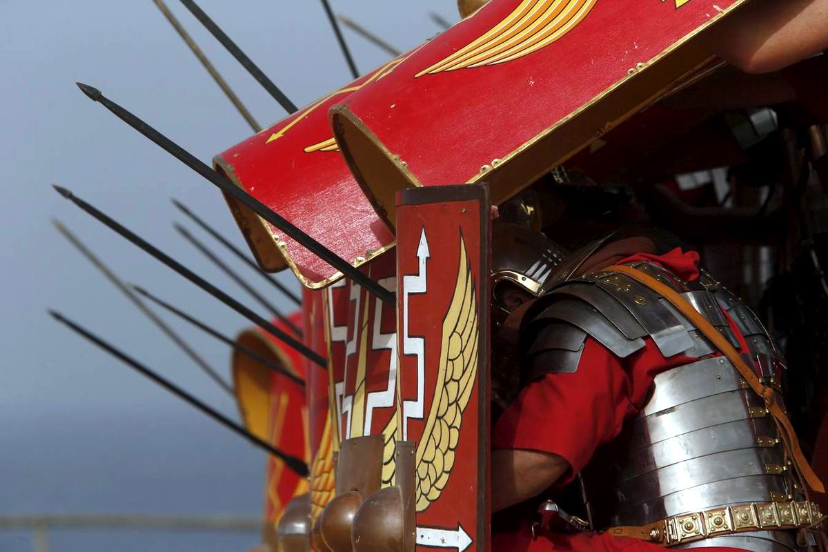 Реконструкция. () Реконструкция.