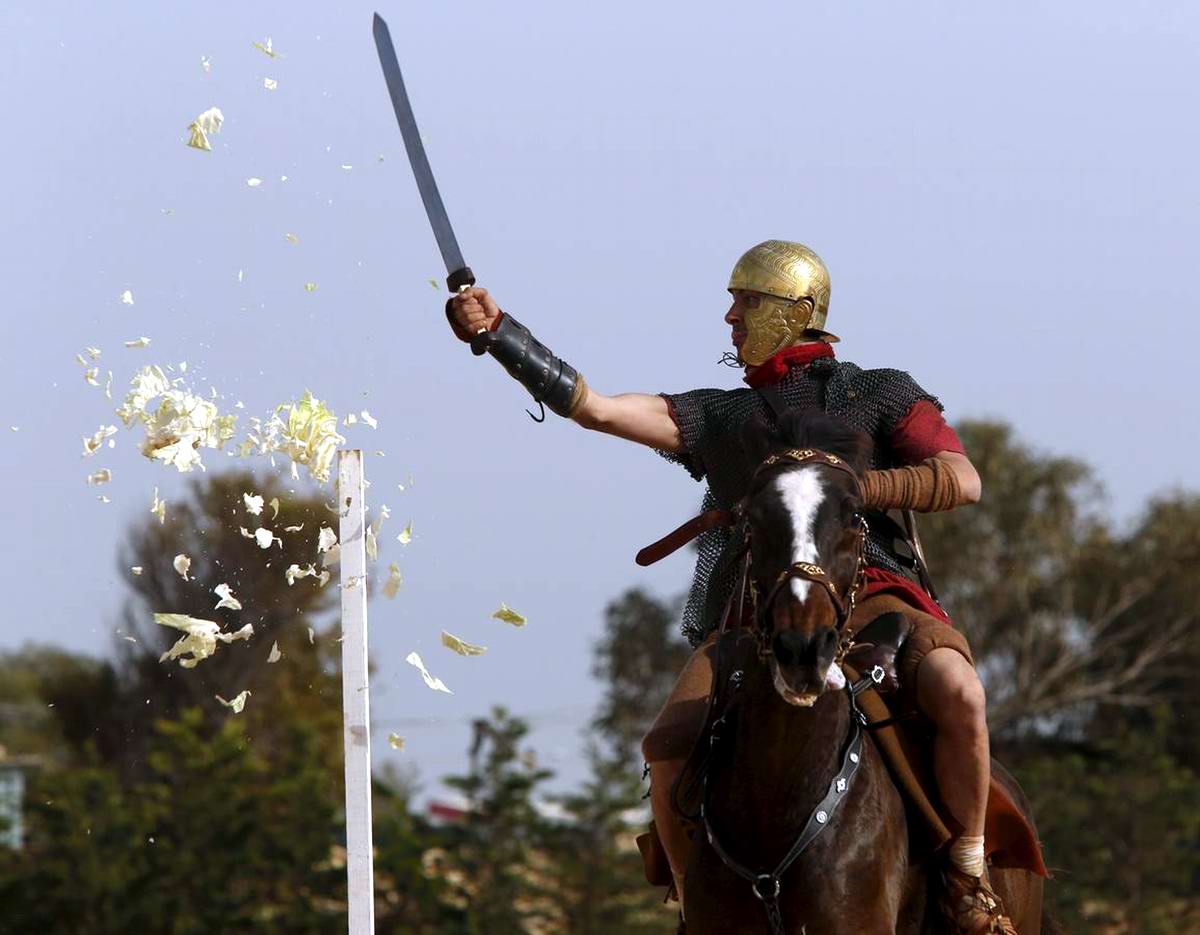 Реконструкция. () Реконструкция.