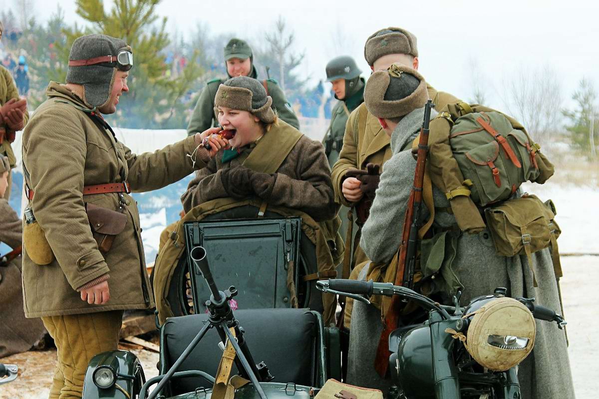 Форум военных реконструкторов. Военных реконструкторов. Военный реконструктор. Военные моменты. Забавные моменты из жизни реконструкторов.