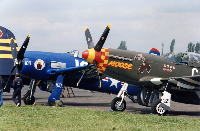 "Слёт" любителей старины. () "Слёт" любителей старины.