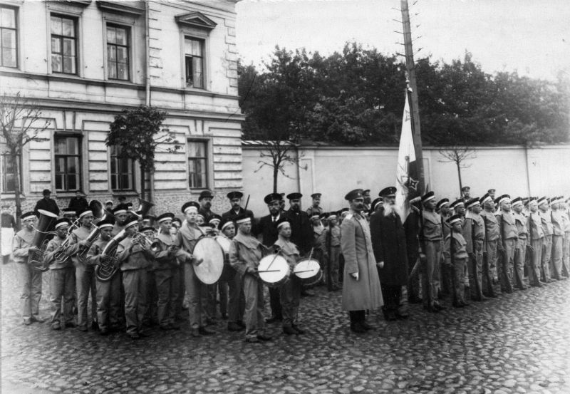 Смотр потешных 1-го народного класса военного строя и гимнастики имени цесаревича Алексея () Смотр потешных 1-го народного класса военного строя и гимнастики имени цесаревича Алексея