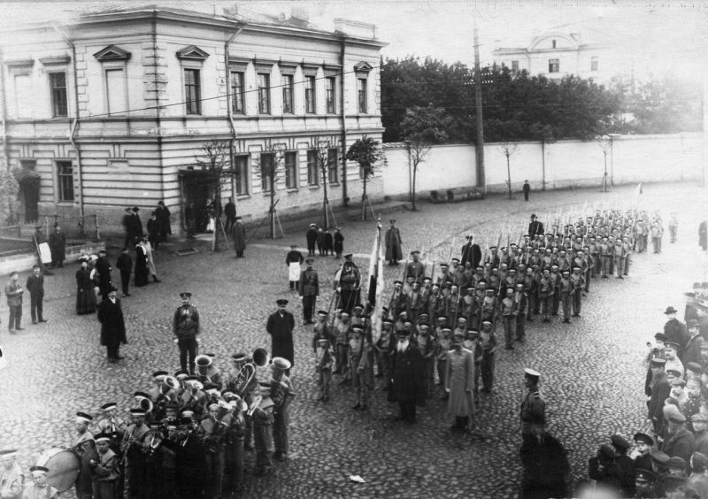 Смотр потешных 1-го народного класса военного строя и гимнастики имени цесаревича Алексея () Смотр потешных 1-го народного класса военного строя и гимнастики имени цесаревича Алексея