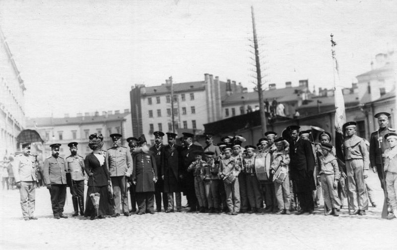 Смотр потешных 1-го народного класса военного строя и гимнастики имени цесаревича Алексея () Смотр потешных 1-го народного класса военного строя и гимнастики имени цесаревича Алексея