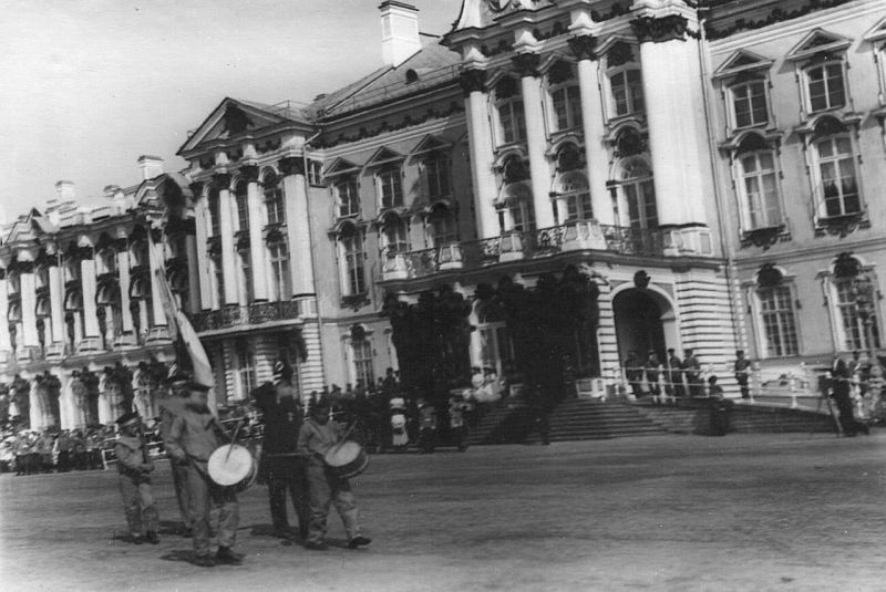 Смотр потешных 1-го народного класса военного строя и гимнастики имени цесаревича Алексея () Смотр потешных 1-го народного класса военного строя и гимнастики имени цесаревича Алексея