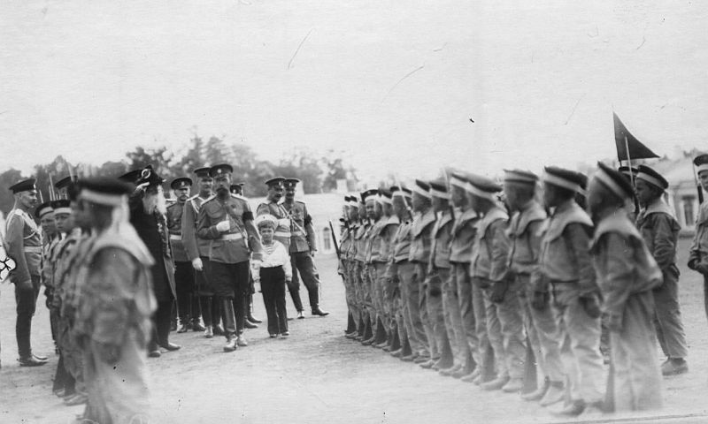 Смотр потешных 1-го народного класса военного строя и гимнастики имени цесаревича Алексея () Смотр потешных 1-го народного класса военного строя и гимнастики имени цесаревича Алексея