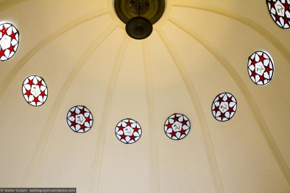 Советский военный мемориал в Шёнхольцер Хайде, Берлин