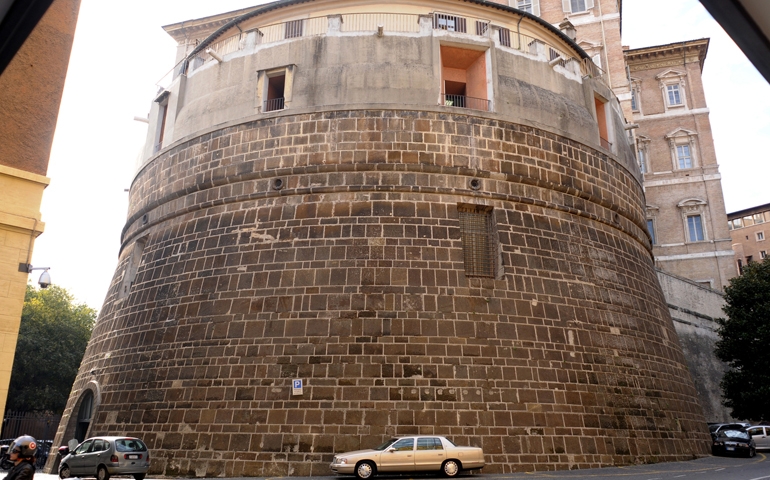 ТОП-5 скандалов Ватикана () ТОП-5 скандалов Ватикана