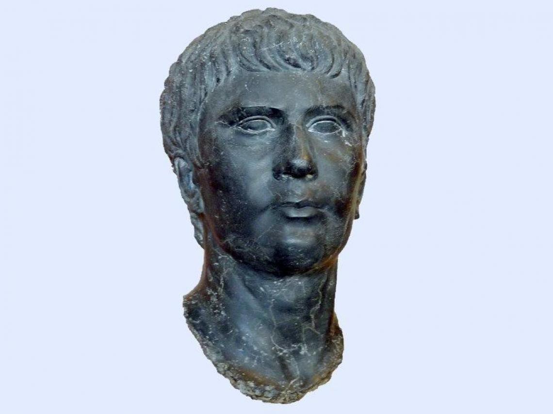 Убийство Агриппы Постума: слухи и история авторитарных режимов () Убийство Агриппы Постума: слухи и история авторитарных режимов