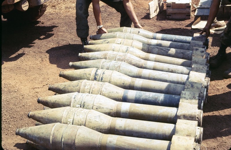 Вьетконг. Выставка трофеев. () Вьетконг. Выставка трофеев.