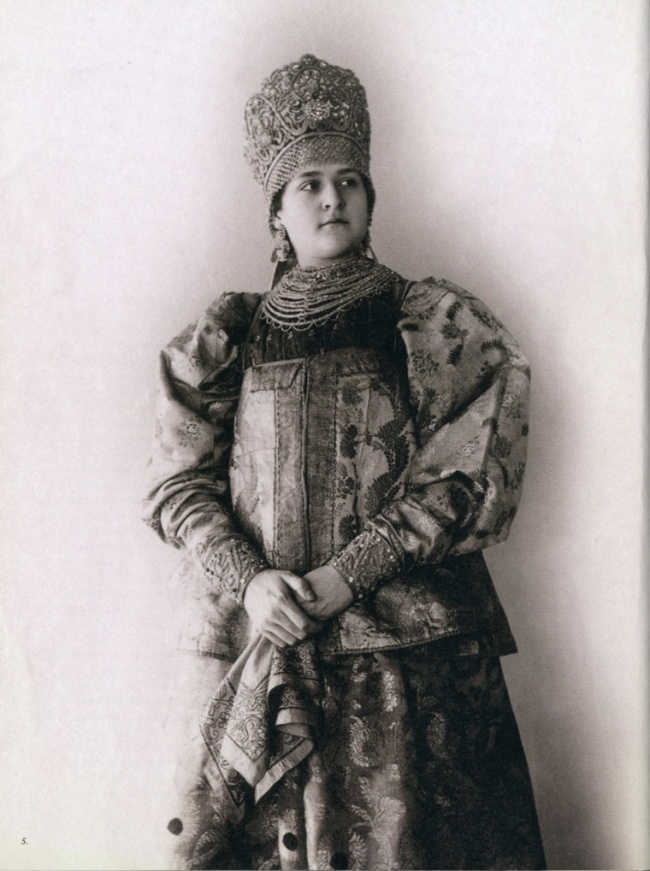 Вот такими были стандарты женской красоты до революции