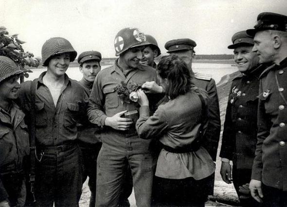 Встреча на Эльбе () Встреча на Эльбе