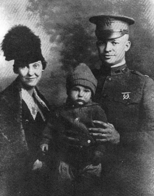 Генерал армии и президент США Дуайт Эйзенхауэр () Генерал армии и президент США Дуайт Эйзенхауэр