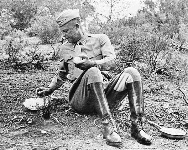 Генерал армии и президент США Дуайт Эйзенхауэр () Генерал армии и президент США Дуайт Эйзенхауэр