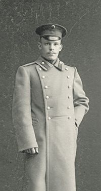 Хирургические руки генерала Пичуева () Хирургические руки генерала Пичуева