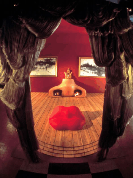 История дивана: от древних римлян до Сальвадора Дали () История дивана: от древних римлян до Сальвадора Дали