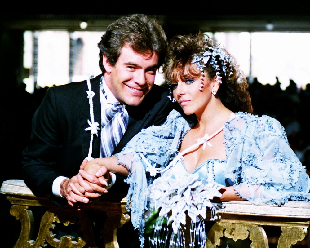 Лучшие сериалы Латинской Америки () Лучшие сериалы Латинской Америки