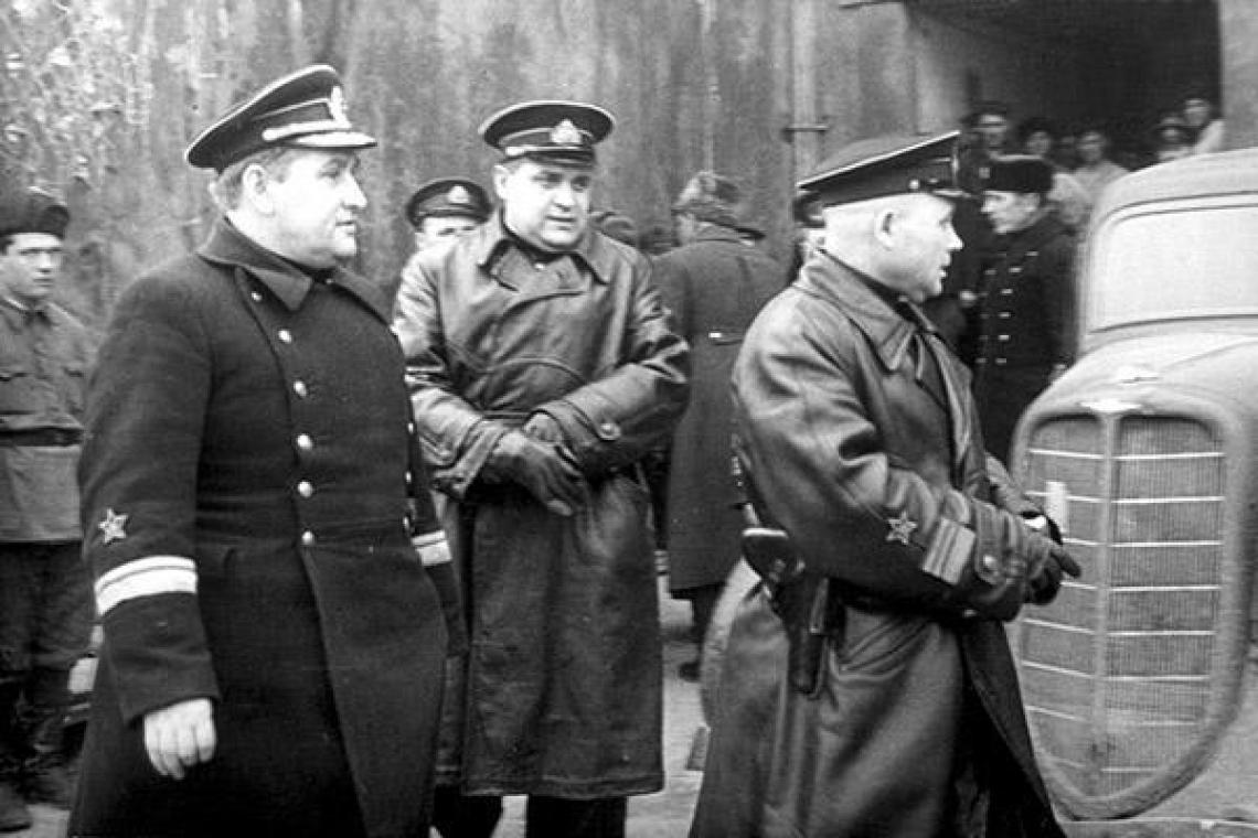 Неудобные темы российской истории () Неудобные темы российской истории