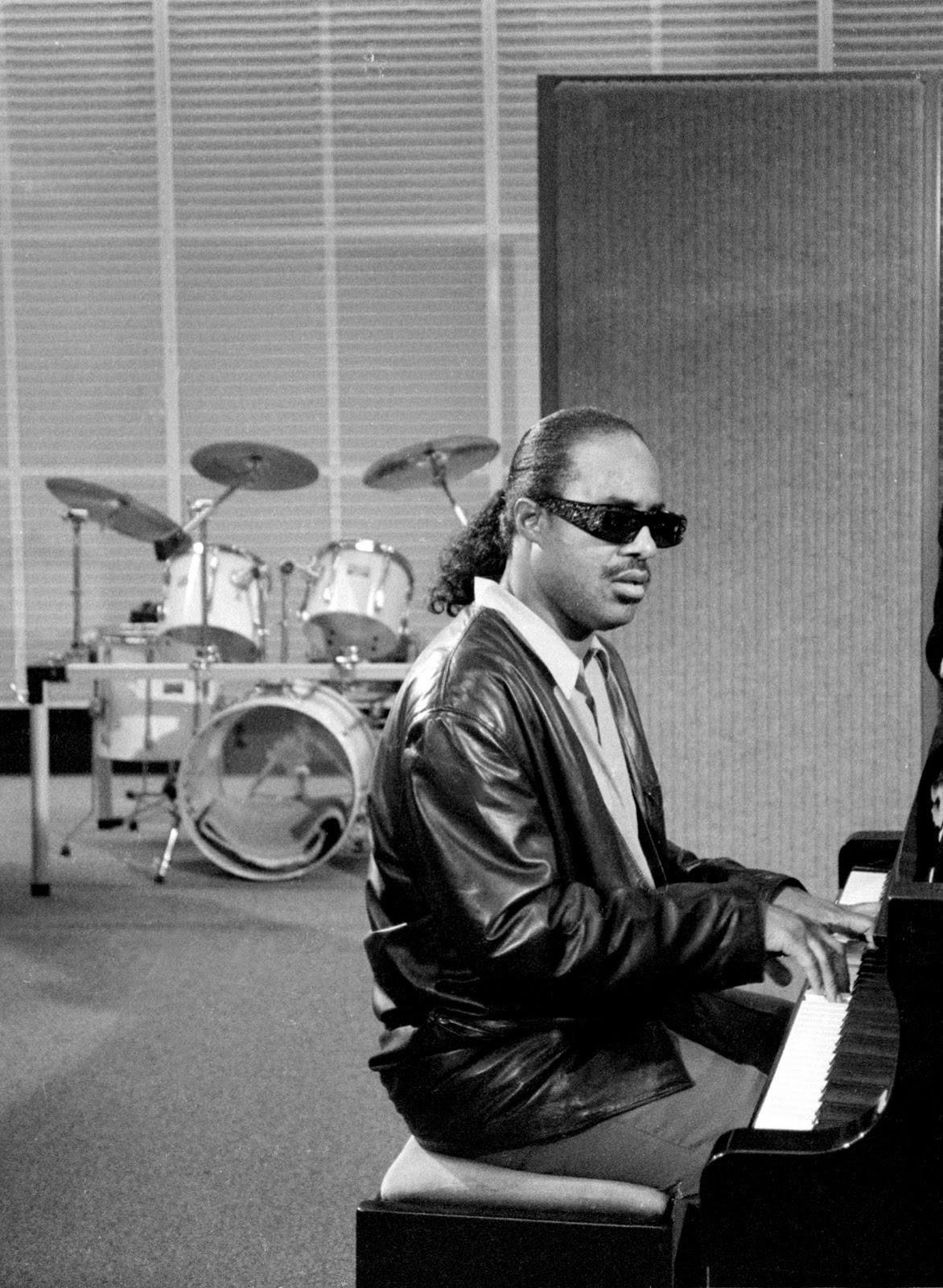 Основоположник классического соула Стиви Уандер, в галерее «Дилетанта»