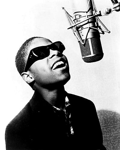 Основоположник классического соула Стиви Уандер, в галерее «Дилетанта»