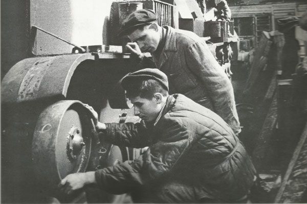 Победный курс рубля () Победный курс рубля