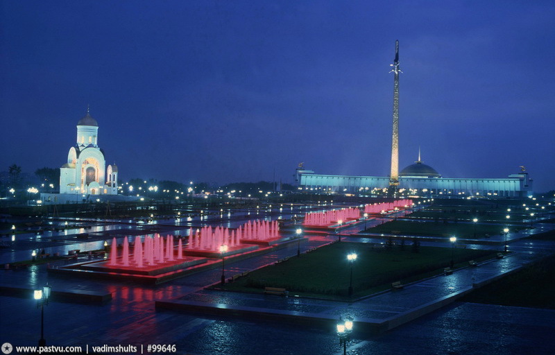 Прогулка по Москве 1996 года () Прогулка по Москве 1996 года